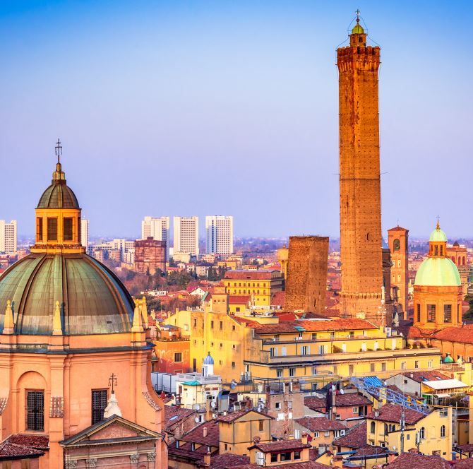 Aiutiamo le attività di Bologna a raggiungere
più clienti locali. coverage area
