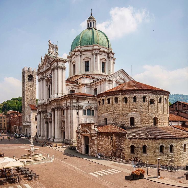 Aiutiamo le attività di Brescia a raggiungere
più clienti locali. coverage area