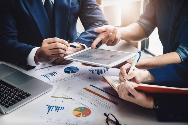 Strategia personalizzata di stampa e distribuzione